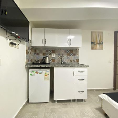 דירות איסטמבול Comfortable And Central Studio Flat In Beyoglu מראה חיצוני תמונה